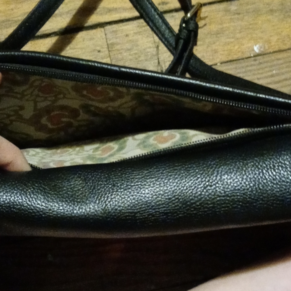 Purse - Picture 2 of 4